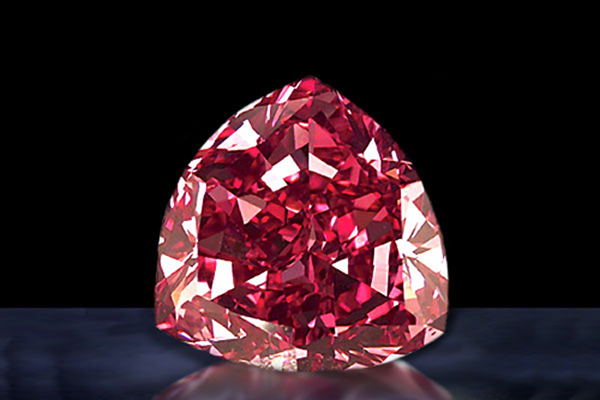 10 loại đá có giá trị cao hơn kim cương thiên nhiên
